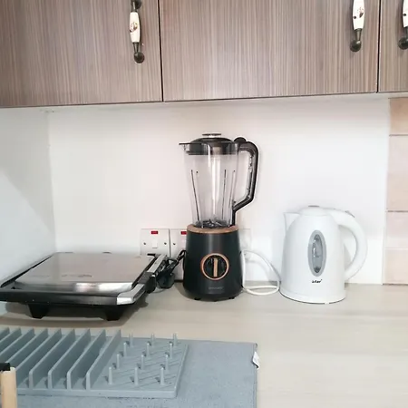 The Host - Women And Couples Only Homestay szállás Paphos