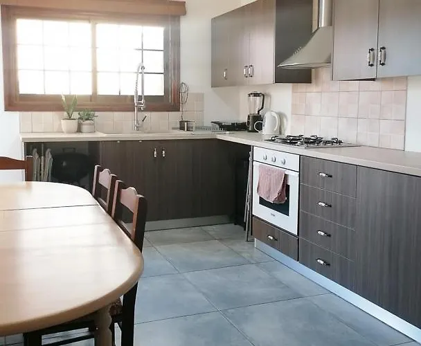 The Host - Women And Couples Only *