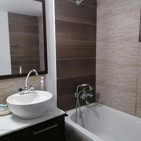 The Host - Women And Couples Only Accommodatie bij particulieren