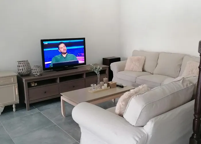 The Host - Women And Couples Only * Пафос