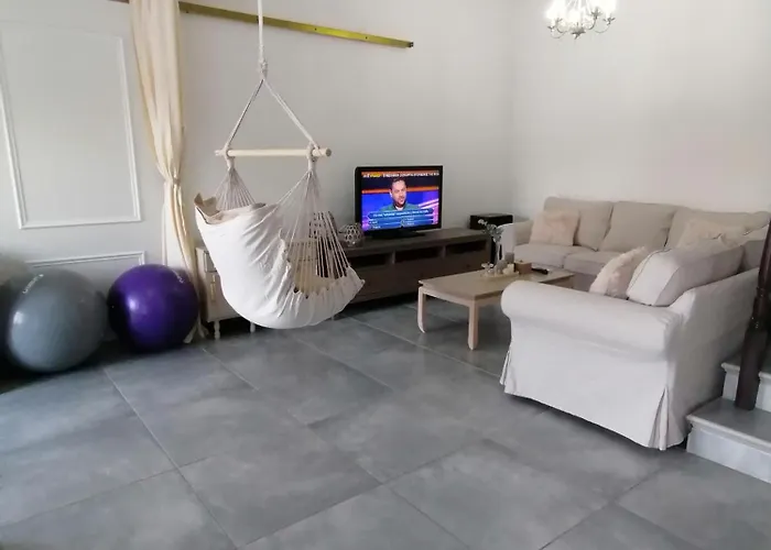 The Host - Women And Couples Only Ubytování v soukromí Paphos